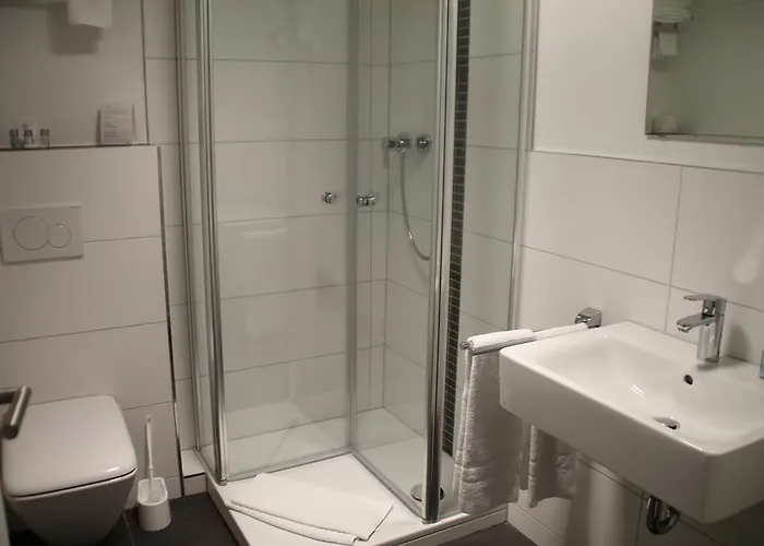 Gaestehaus Wilhelmshoehe 3* 부츠바흐